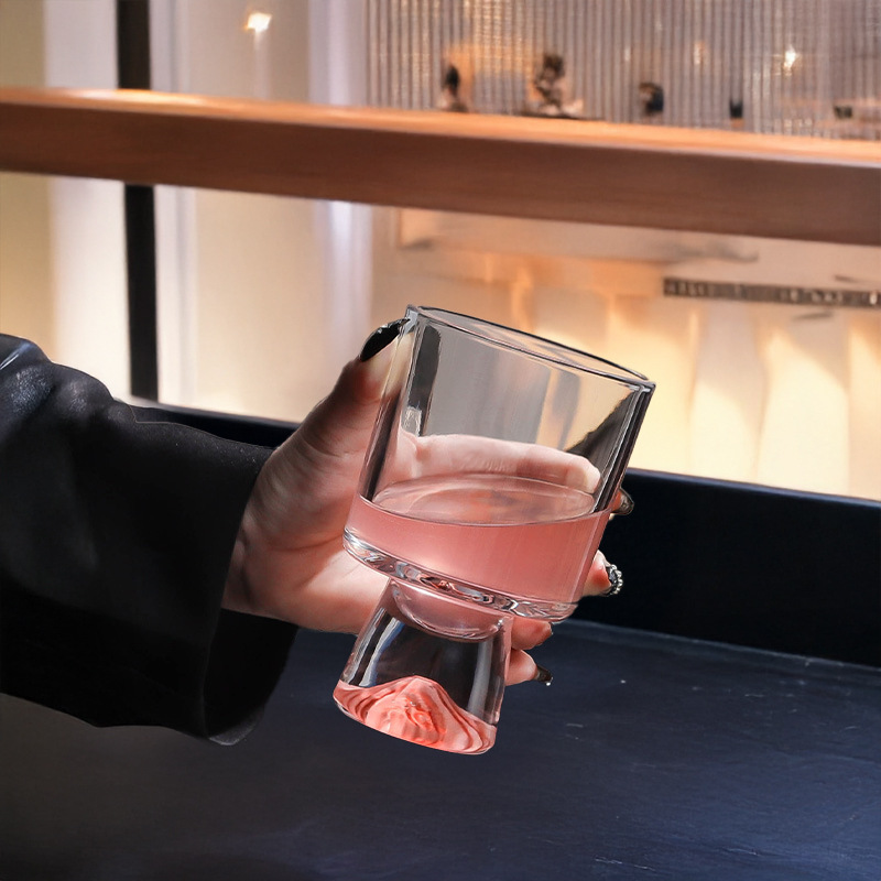 Różowy Szklany Kubek Górski, E – Wine Beer Foot recenzja i cena